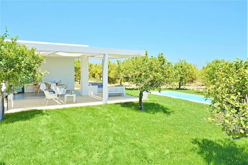 Villa Papeda-Tenuta Il Cavaliere D'Italia Noto-Vista Fronte Mare E Piscina Privata