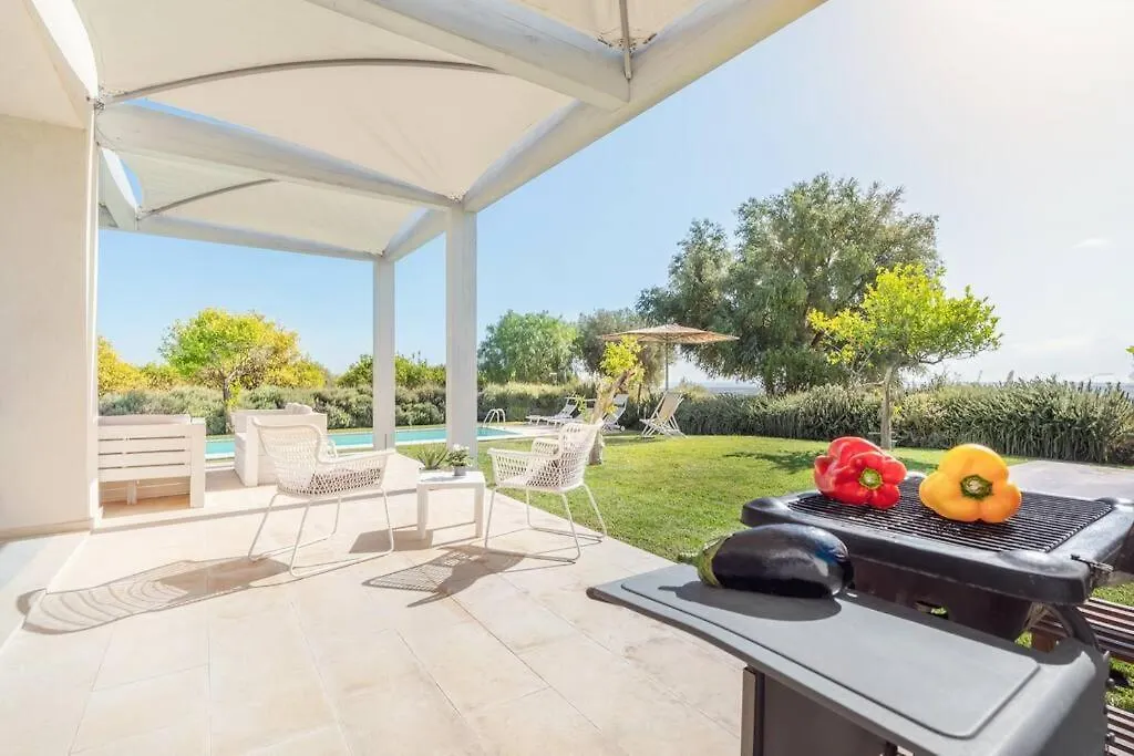 Villa Papeda-Tenuta Il Cavaliere D'Italia Noto-Vista Fronte Mare E Piscina Privata